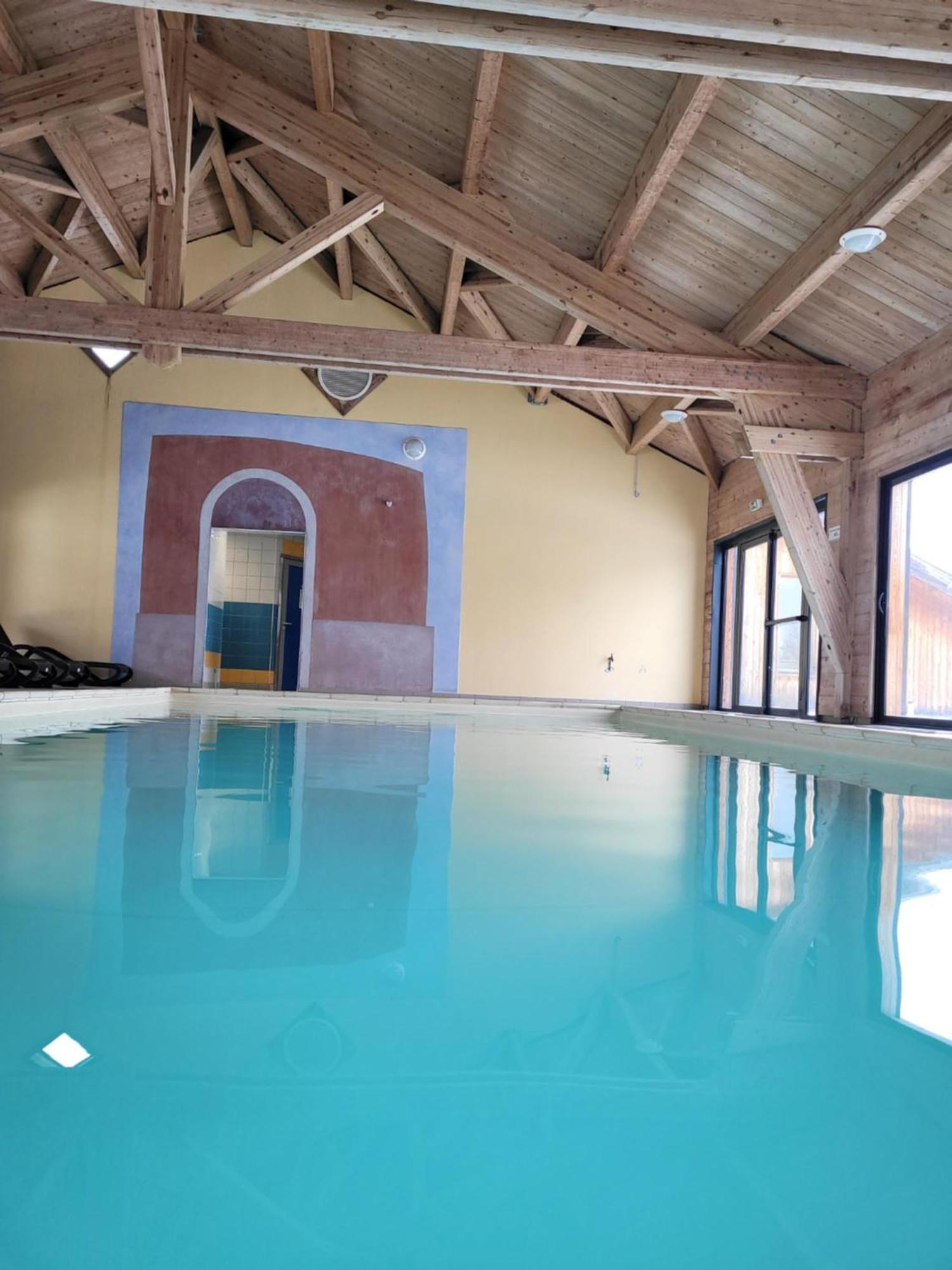 Chalet By Sophie Superdevoluy Avec Piscine Exterior foto